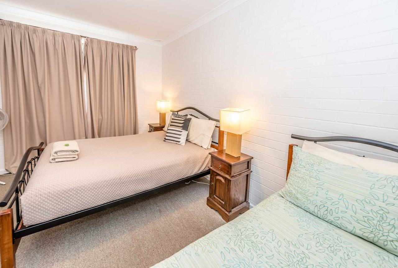 Intown Apartments Джералдтон Екстериор снимка