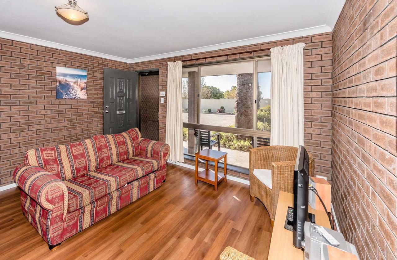 Intown Apartments Джералдтон Екстериор снимка