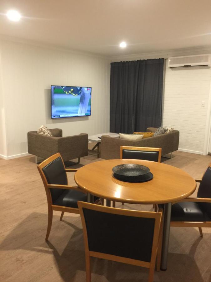 Intown Apartments Джералдтон Екстериор снимка