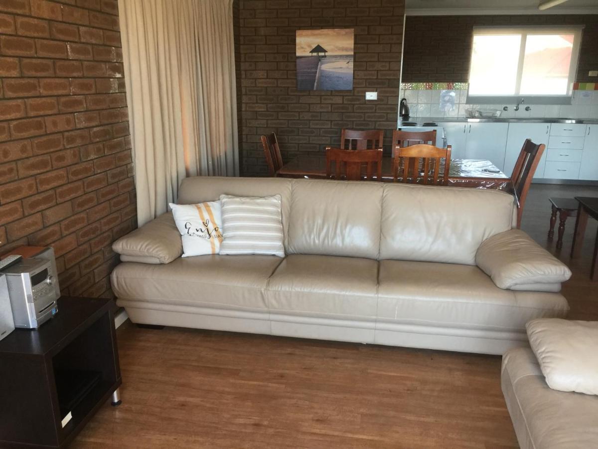 Intown Apartments Джералдтон Екстериор снимка